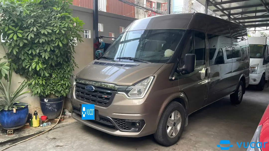 Ford Transit Tiêu chuẩn 2022 - Ngoại thất 1