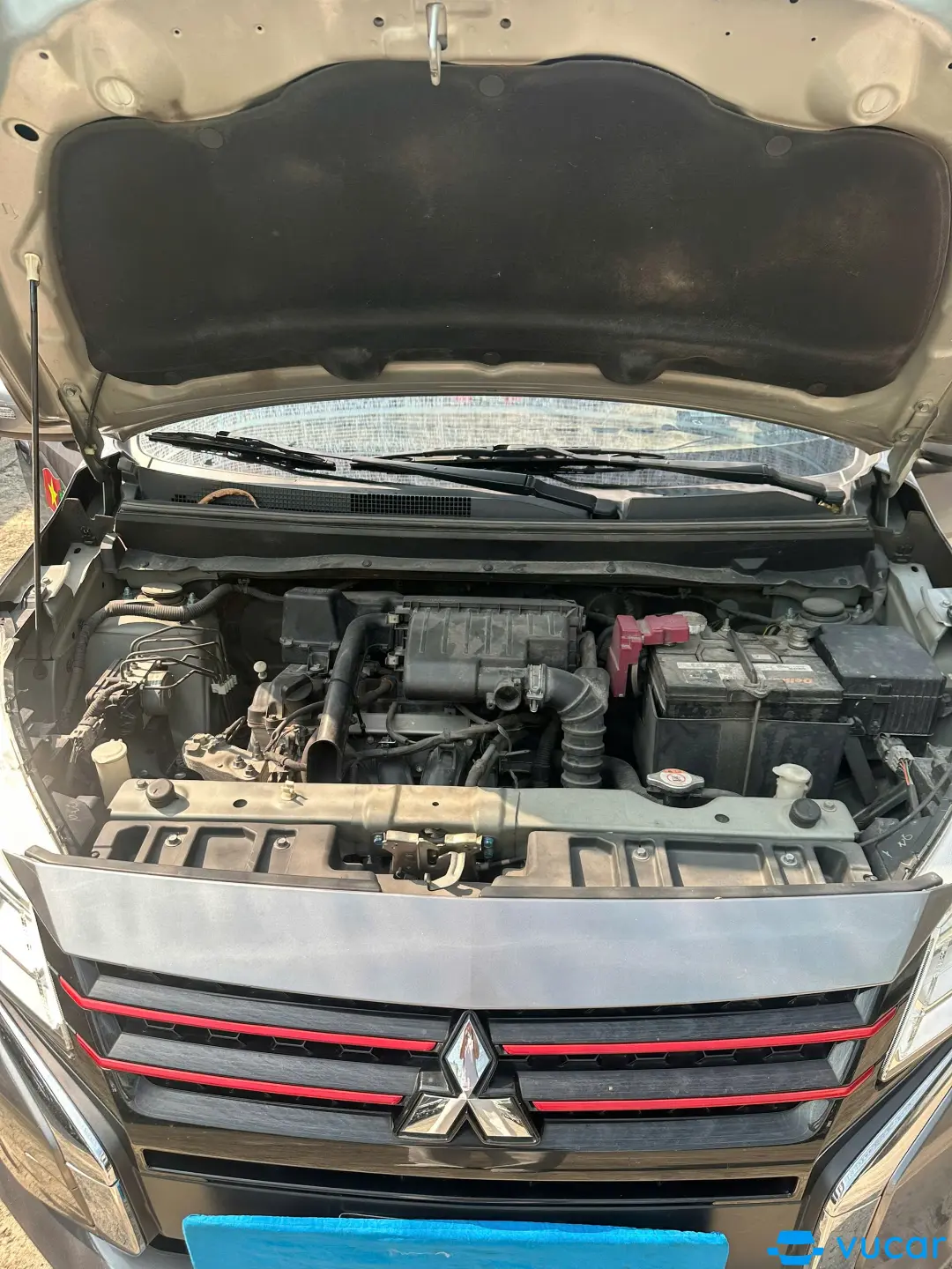 Mitsubishi Attrage 1.2 CVT 2022 - Khoang động cơ 1