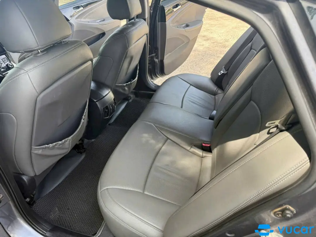 Hyundai Sonata 2.0 at 2012 - Nội thất 2
