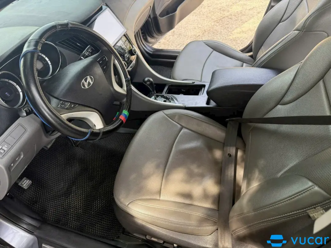 Hyundai Sonata 2.0 at 2012 - Nội thất 1