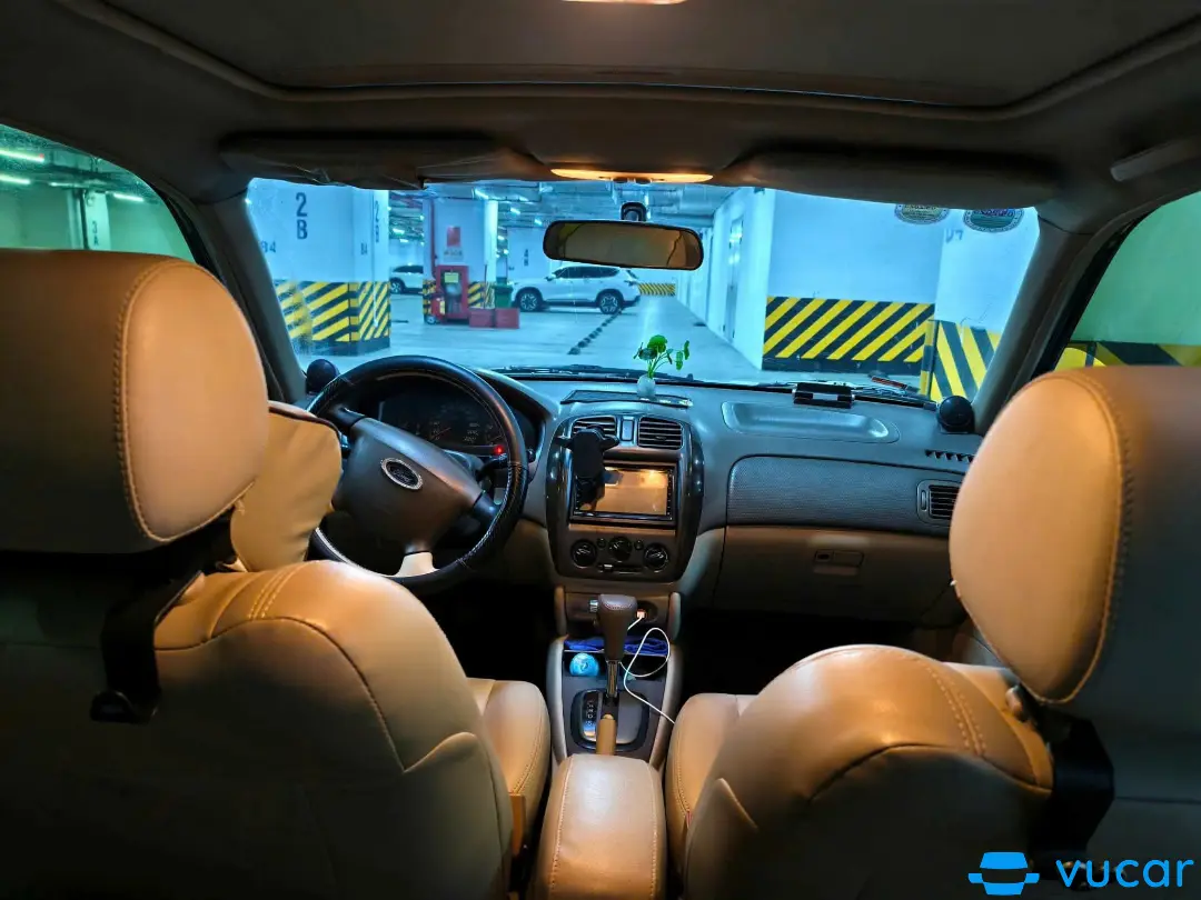 Ford Laser GHIA 1.8 AT 2004 - Nội thất 3