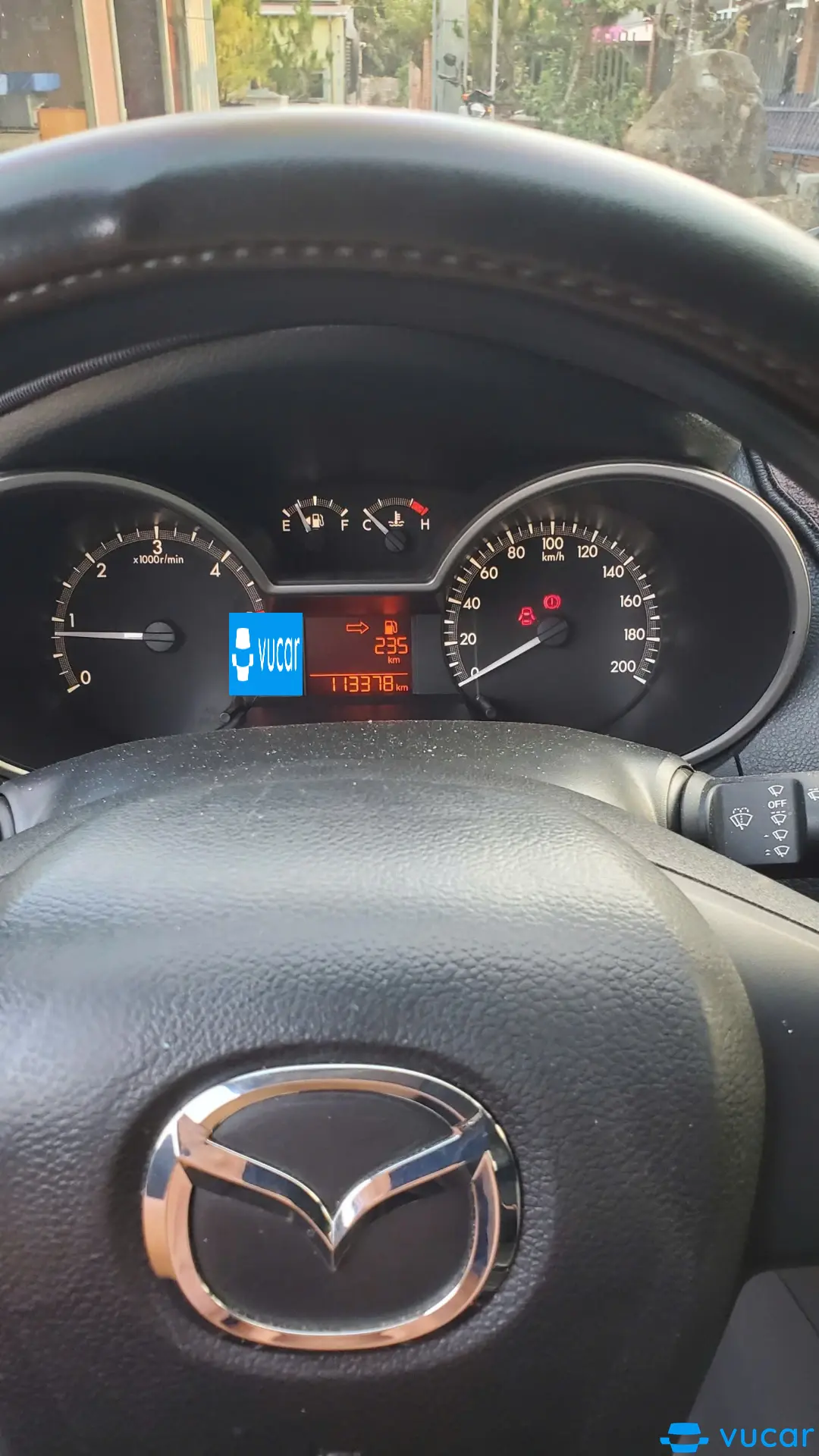 Mazda BT-50 2.2L 4x4 MT 2018 - Nội thất 3
