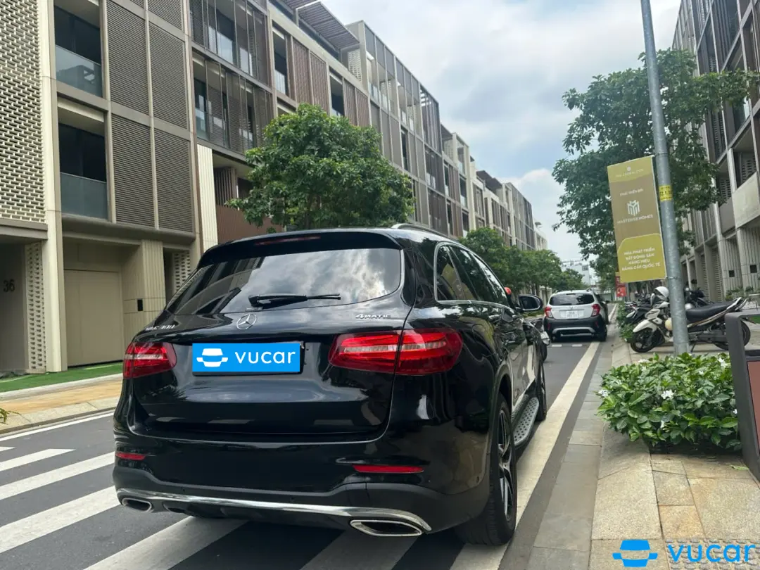 Mercedes Glc 300 4Matic 2018 - Ngoại thất 4