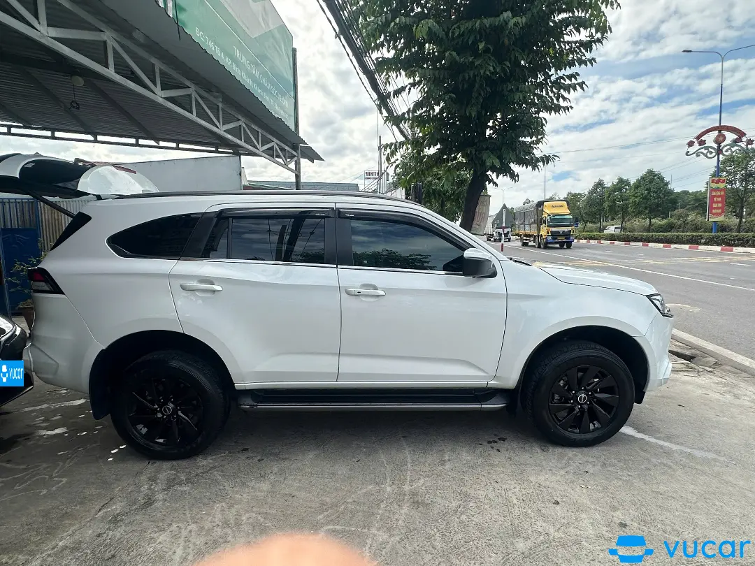 Isuzu mux 2021 - Ngoại thất 3