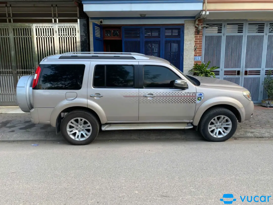 Ford Everest 2.5L 4x4 MT 2013 - Ngoại thất 4