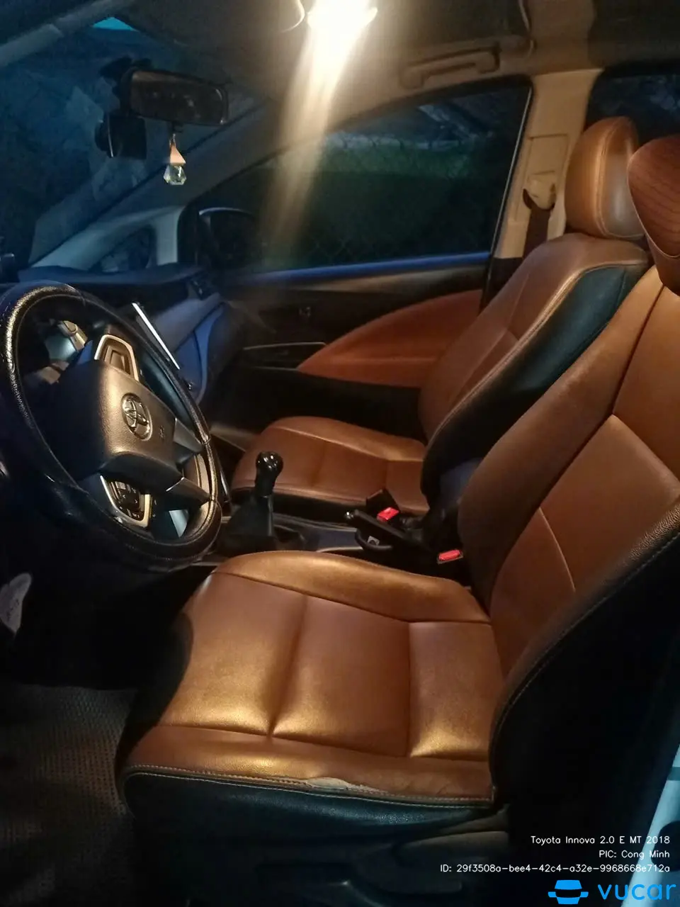 Toyota Innova 2.0 E MT 2018 - Nội thất 5