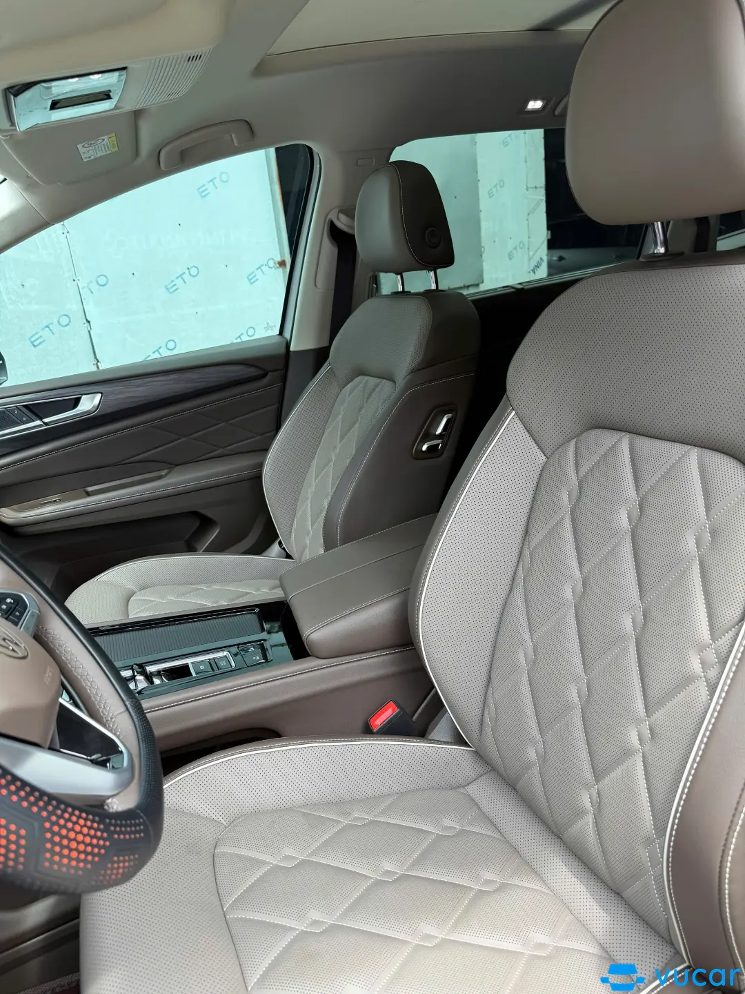 Volkswagen Viloran Luxury 2024 - Nội thất 2