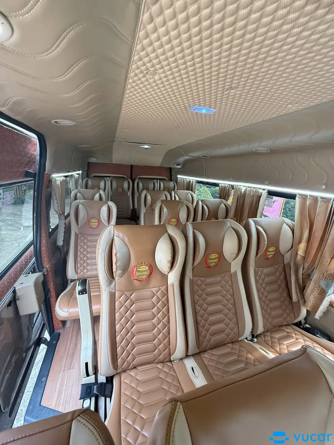 Ford transit 2018 - Nội thất 4