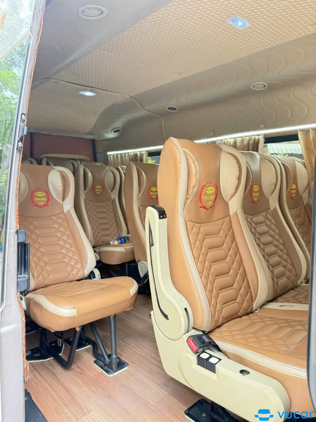 Ford transit 2018 - Nội thất 6