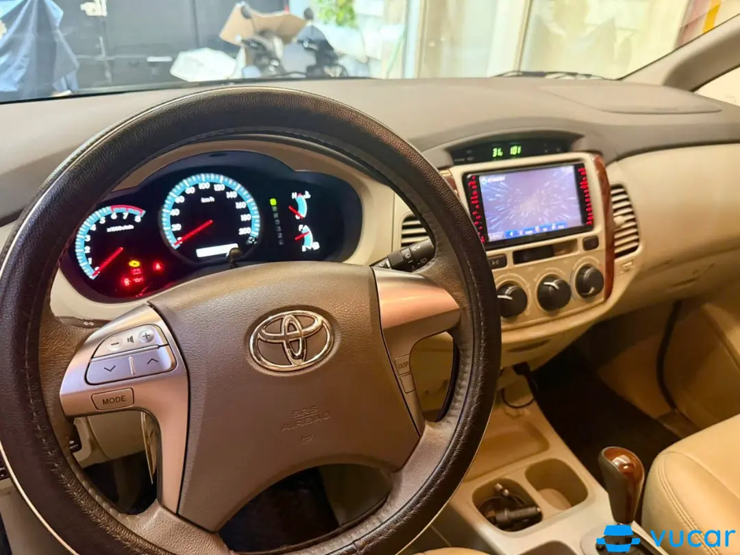 Toyota Innova 2.0G 2015 - Nội thất 7