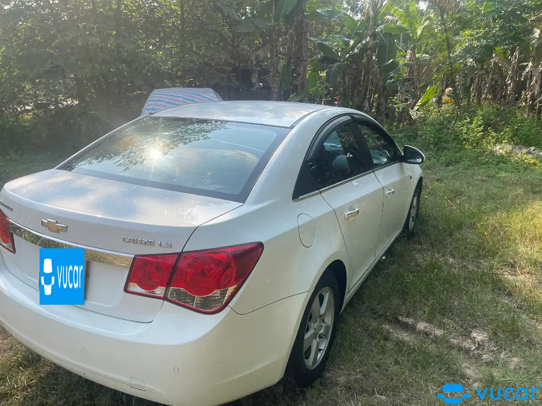 Chevrolet Cruze LS 1.6 MT 2014 - Ngoại thất 1
