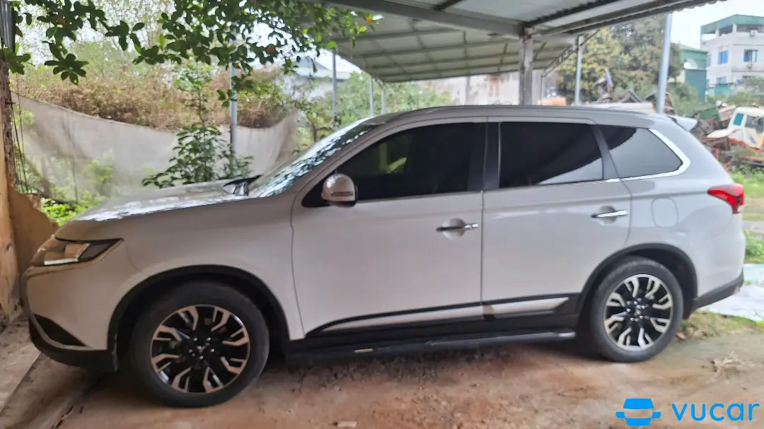Ảnh xe Mitsubishi Outlander 2.0 CVT 2021