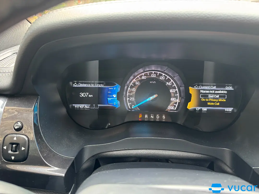 Ford Everest Titanium 2.0L 4x4 AT 2019 - Nội thất 5