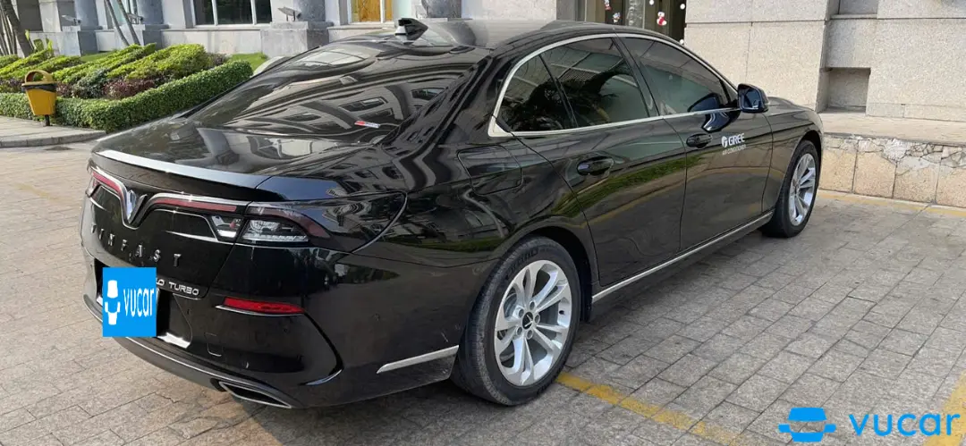 Vinfast luxA luxury 2020 - Ngoại thất 6