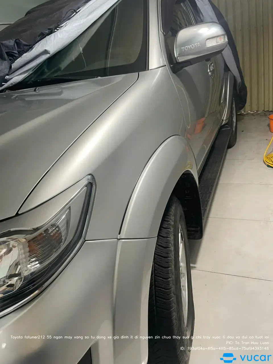 Toyota fotuner212 55 ngàn máy xăng số tự động xe gia đình ít đi nguyên zin chưa thay sữa gì chỉ trầy xước tí dầu và đui có tuốt lại - Ngoại thất 30