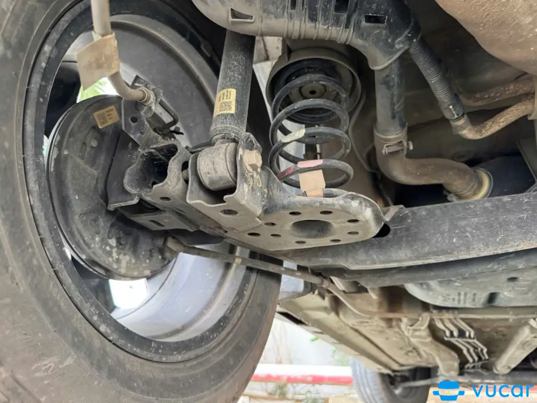 Kia Sonet Premium 1.5 AT 2022 - Gầm & khung xe 1