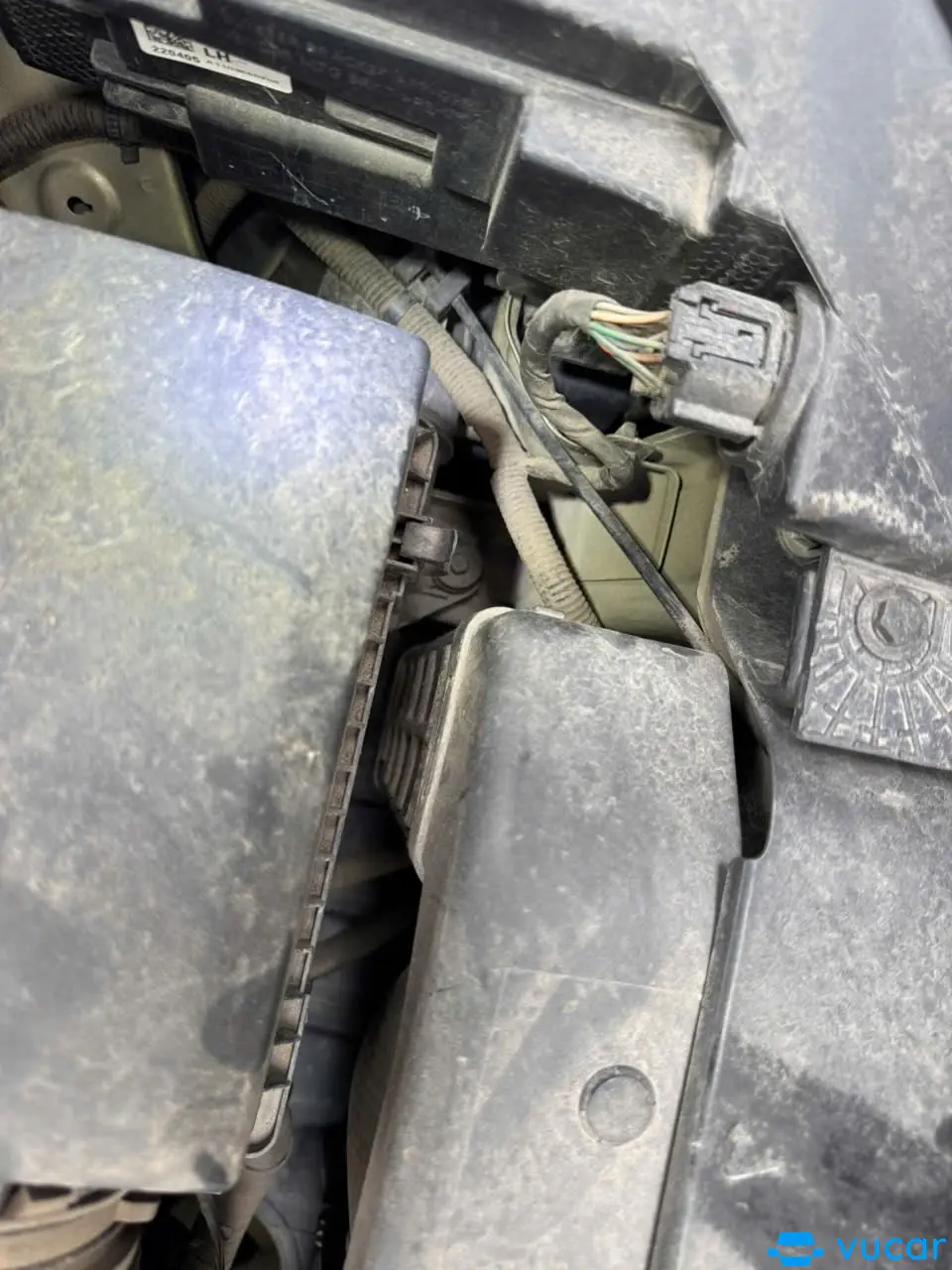 Kia Sonet Premium 1.5 AT 2022 - Gầm & khung xe 10