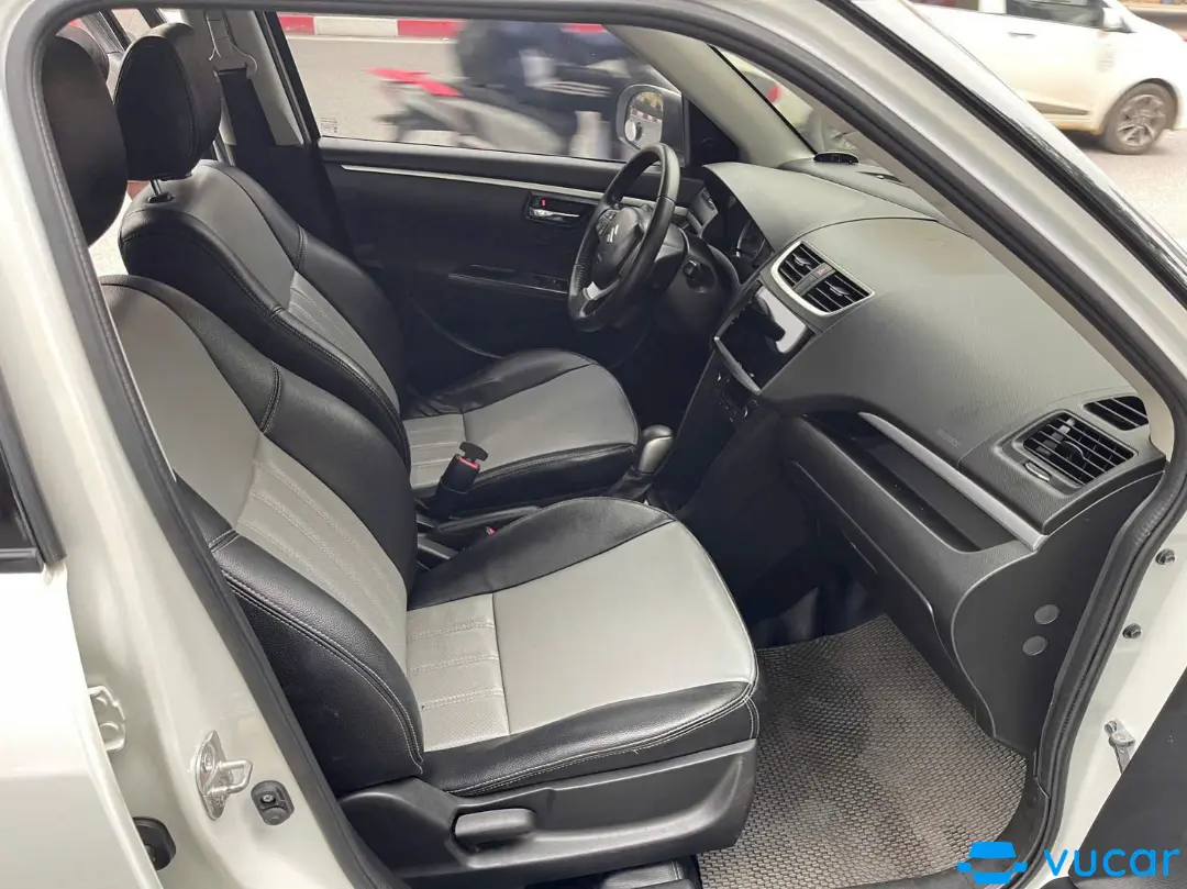 suzuki Swift 2015 - Nội thất 1