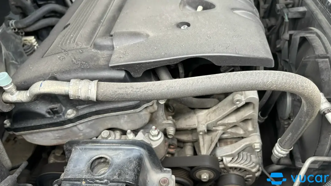 Mitsubishi Outlander 2.0 CVT 2019 - Khoang động cơ 2