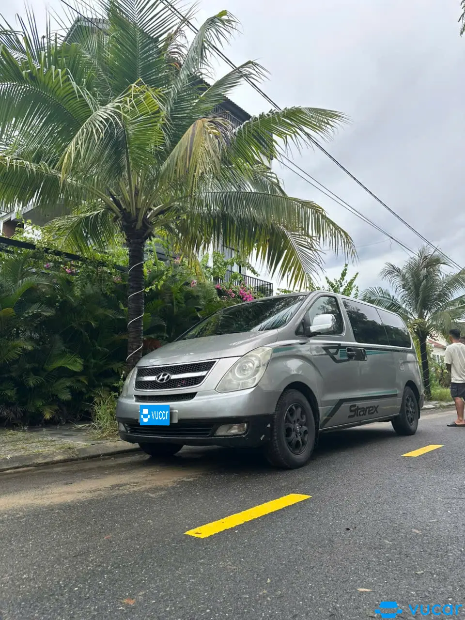 Hyundai Starex H1 bản đủ 2014 - Ngoại thất 1