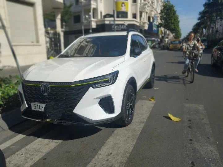 MG Rx5 1.5T LUX 2023