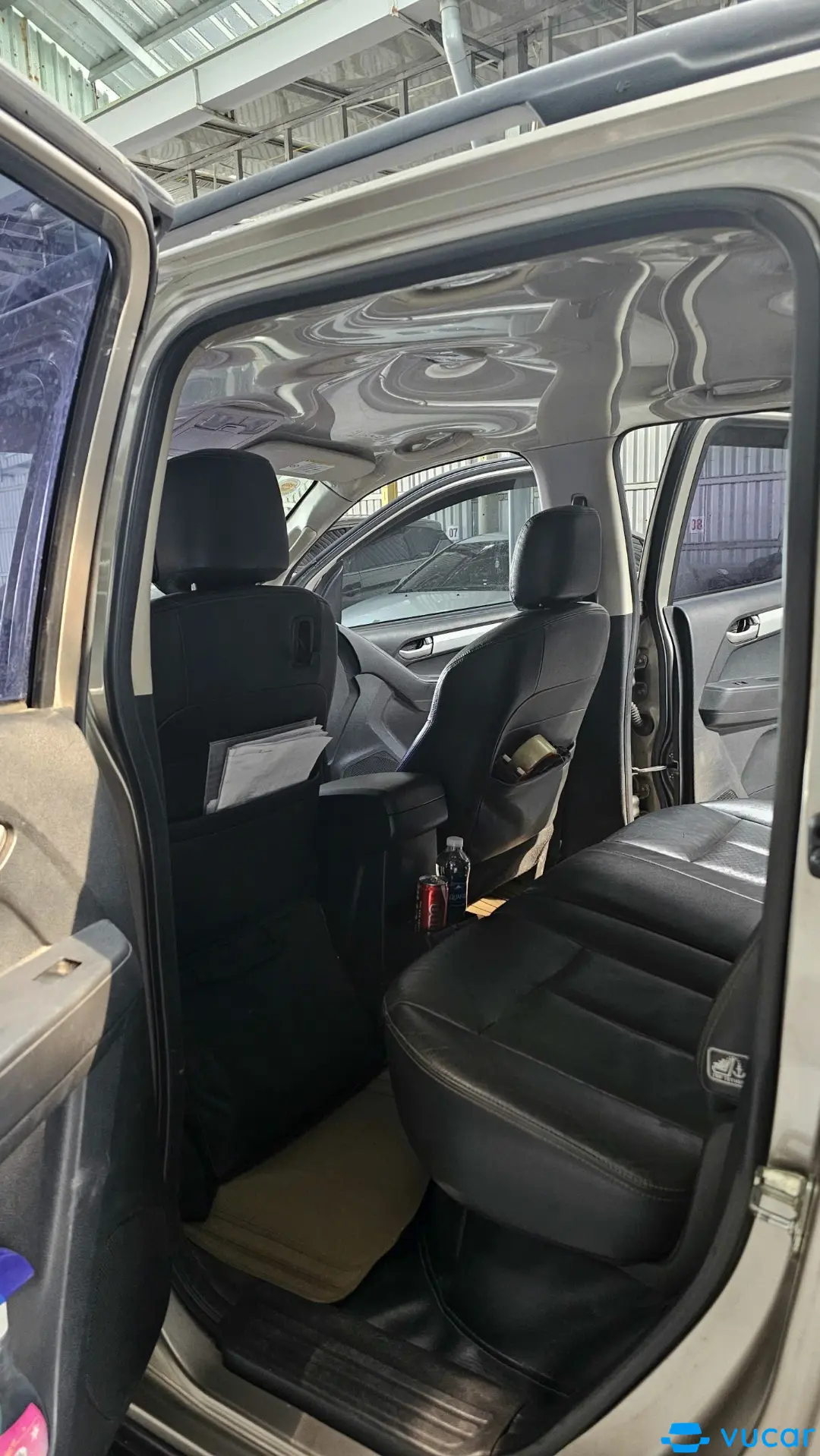Isuzu Dmax LS 2.5 4x2 MT 2017 - Nội thất 4