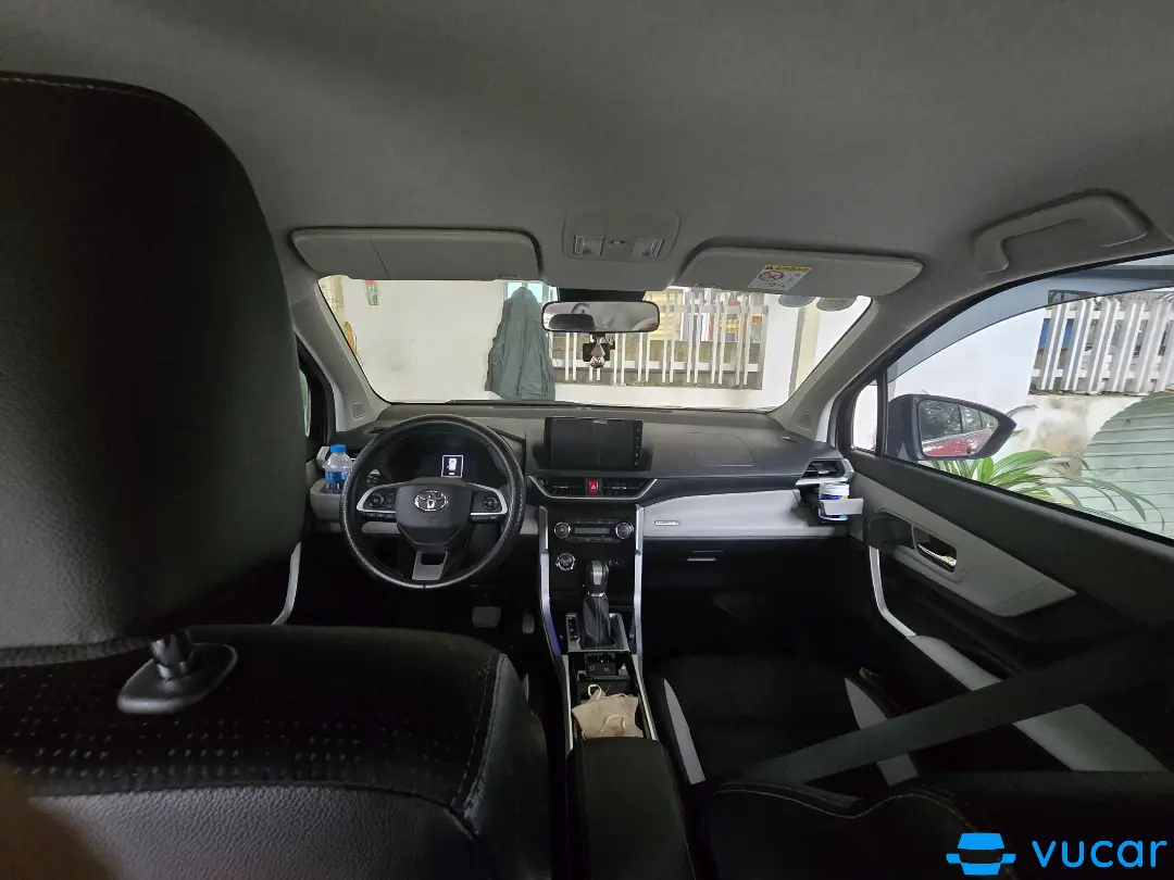 Toyota Veloz Cross Top 1.5 CVT 2024 - Nội thất 1