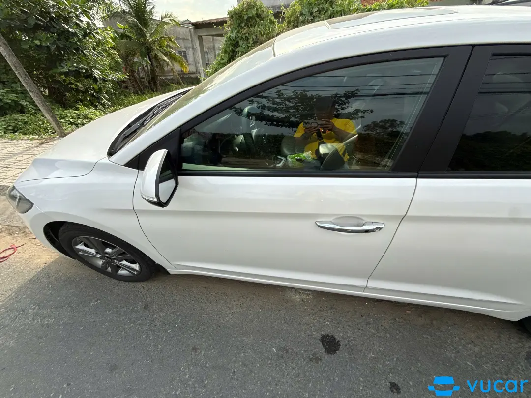 Elantra 1.6 AT 2018 - Ngoại thất 8