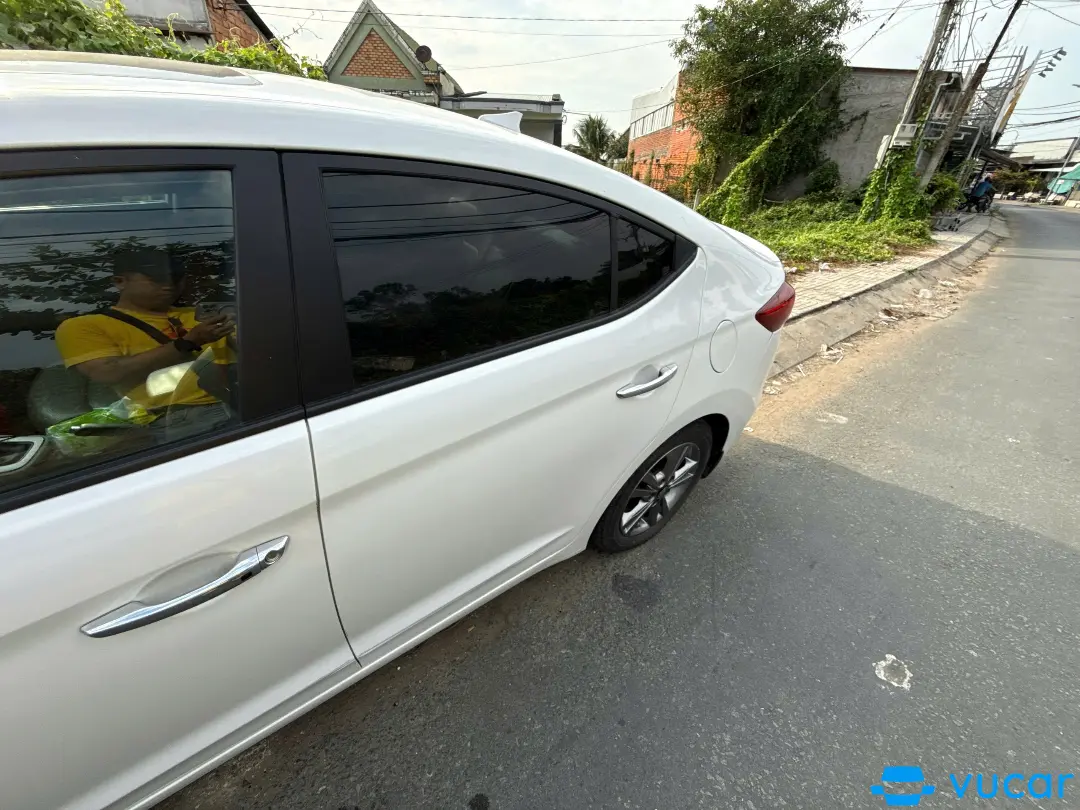 Elantra 1.6 AT 2018 - Ngoại thất 12