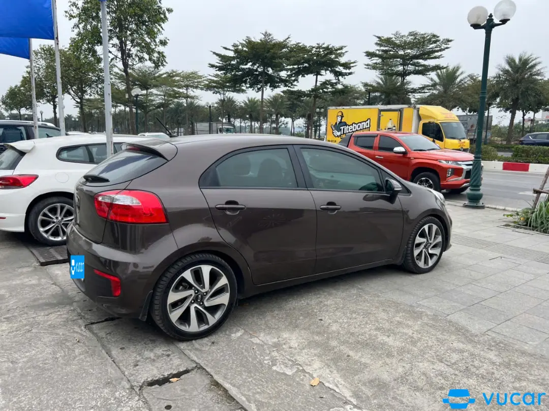 Kia Rio 1.4 AT 2015 - Ngoại thất 5