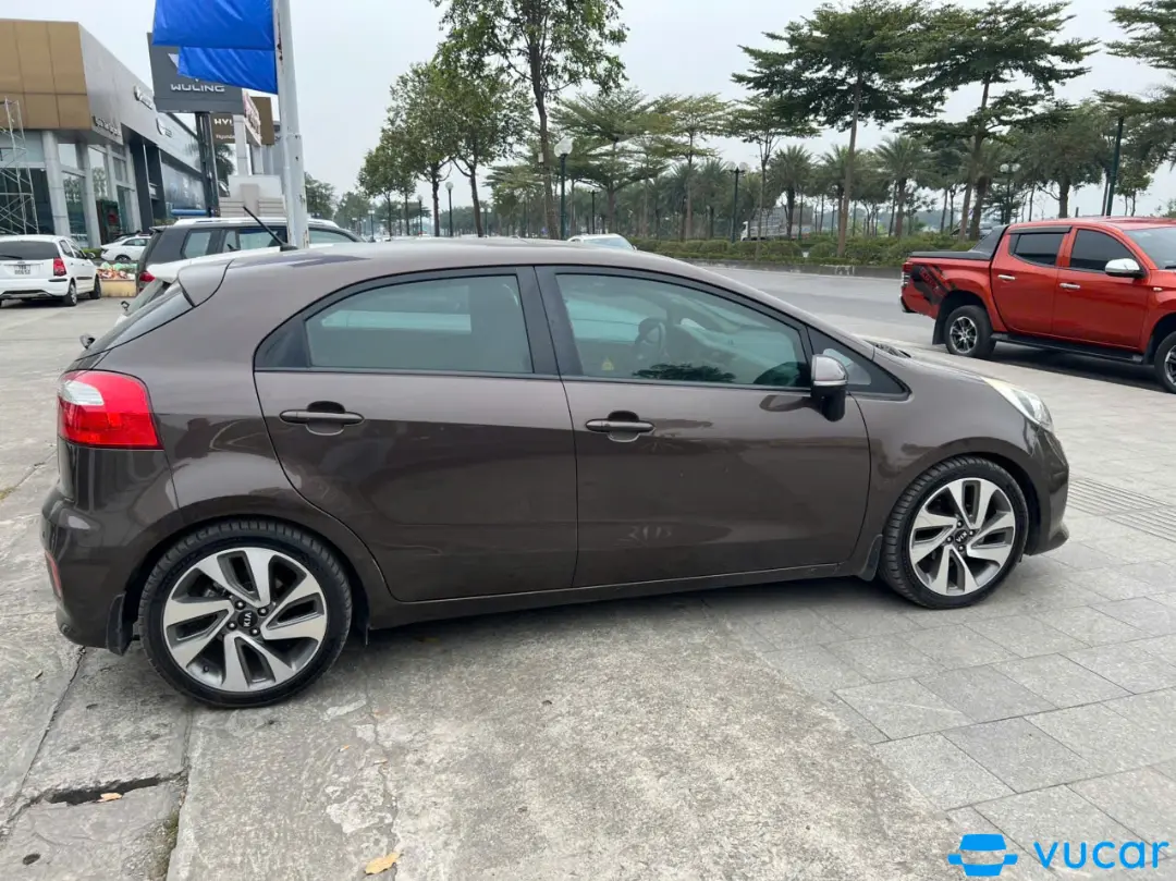 Kia Rio 1.4 AT 2015 - Ngoại thất 11