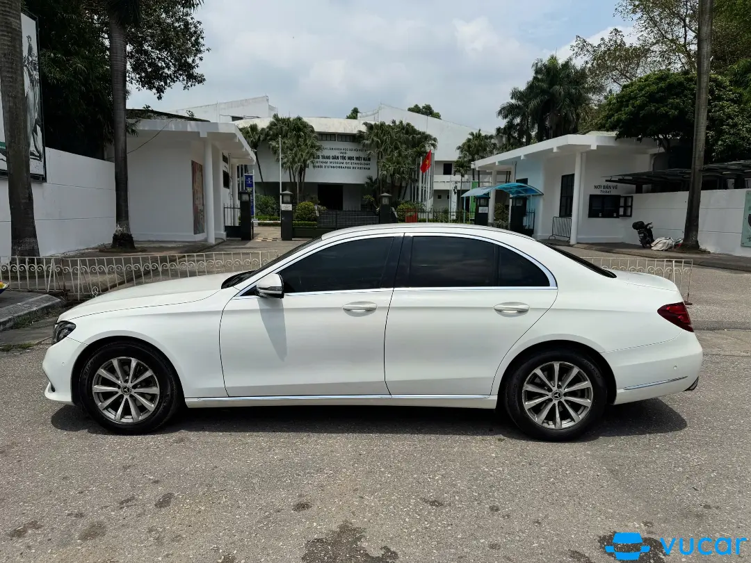 Mercedes E class E200 2018 - Ngoại thất 7