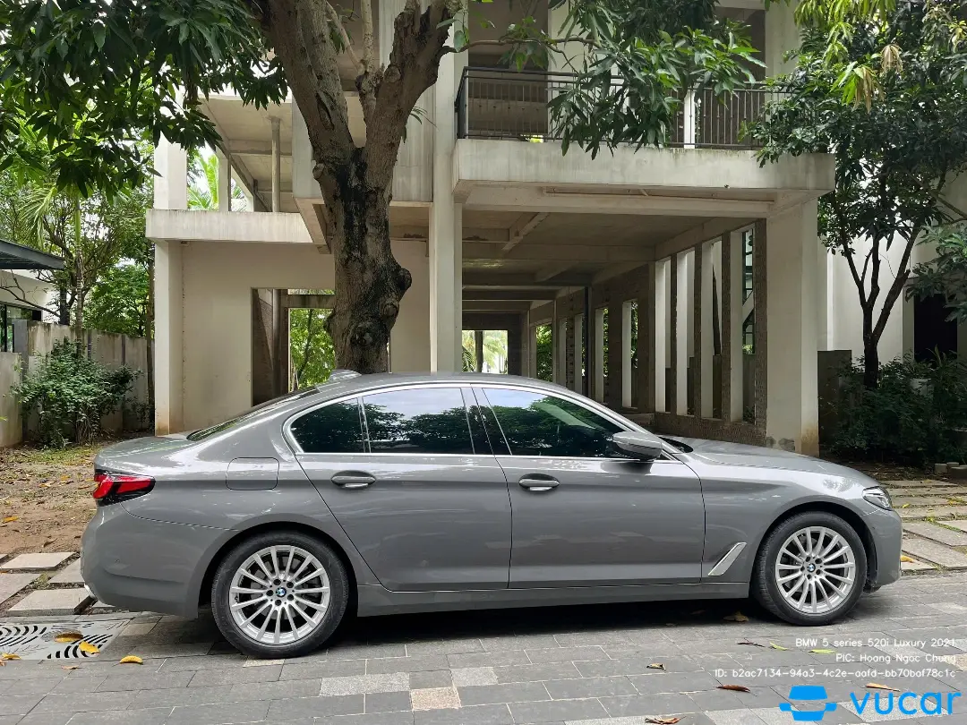 BMW 5 series 520i Luxury 2021