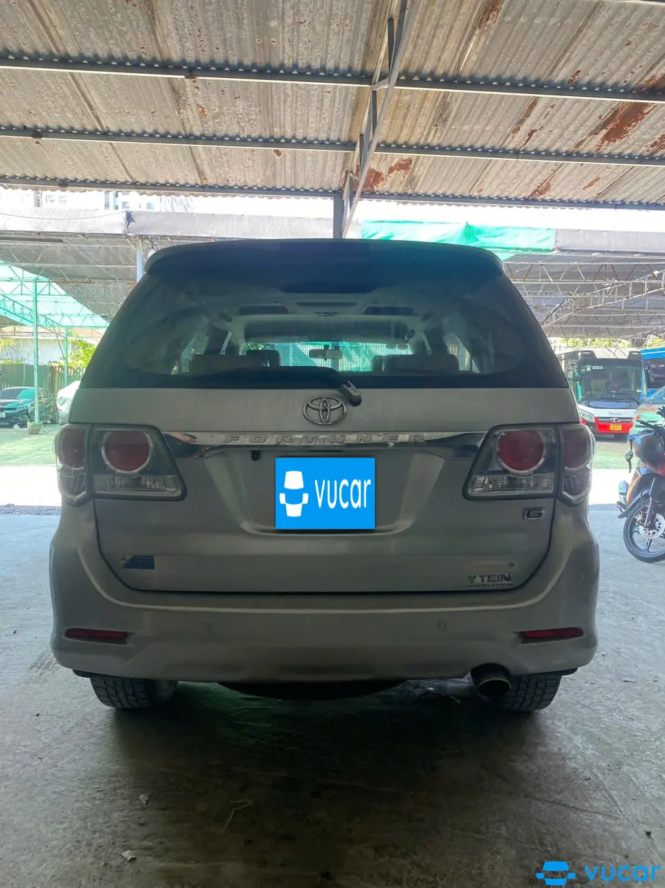 Toyota Fortuner 2013 2.5G - Ngoại thất 4