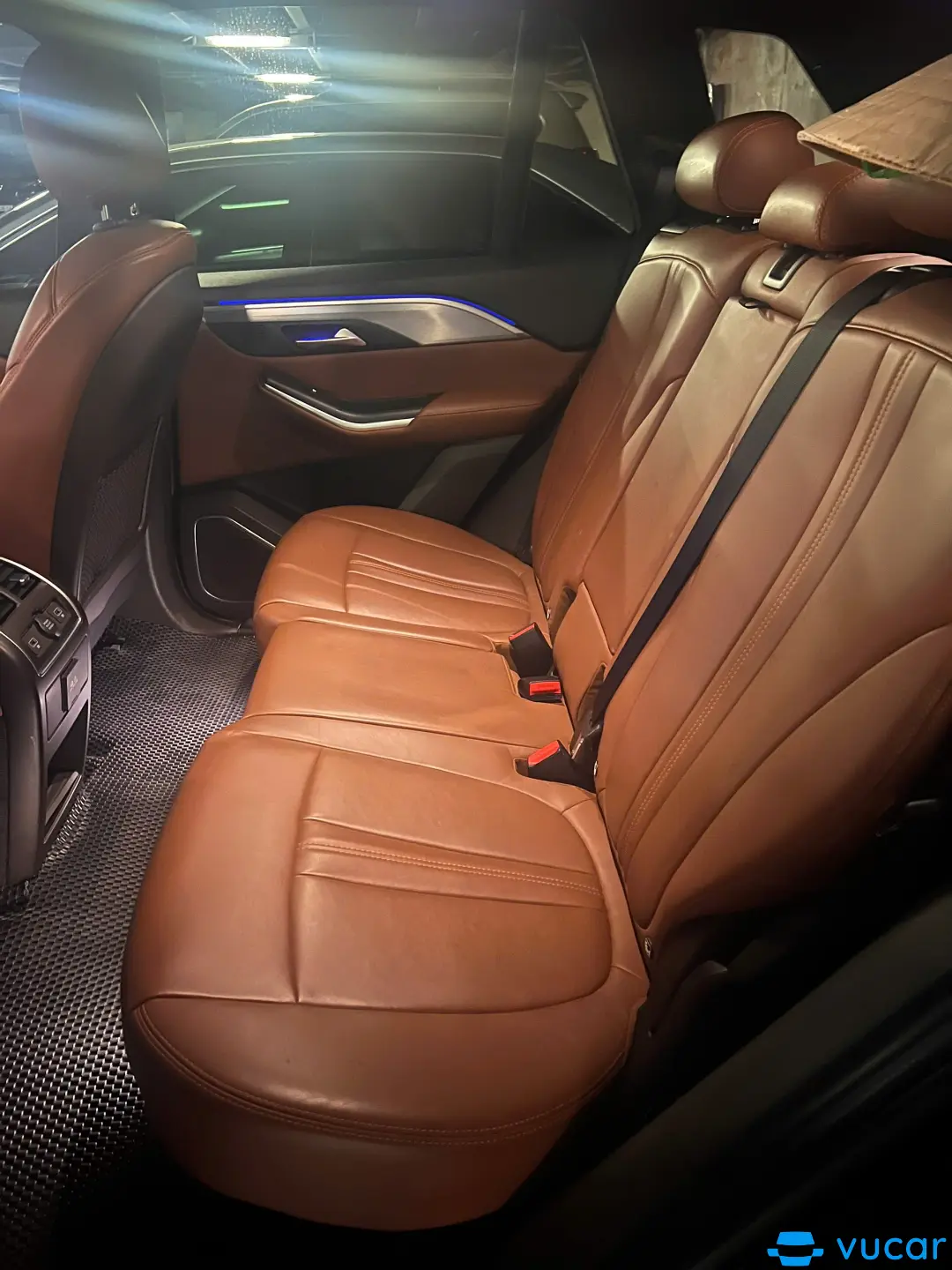 Vinfast Lux sa 2.0 Premium 2020 - Nội thất 3