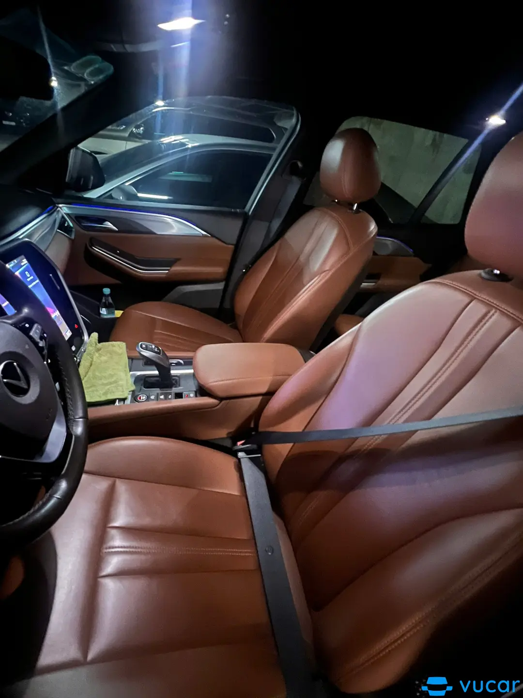 Vinfast Lux sa 2.0 Premium 2020 - Nội thất 1