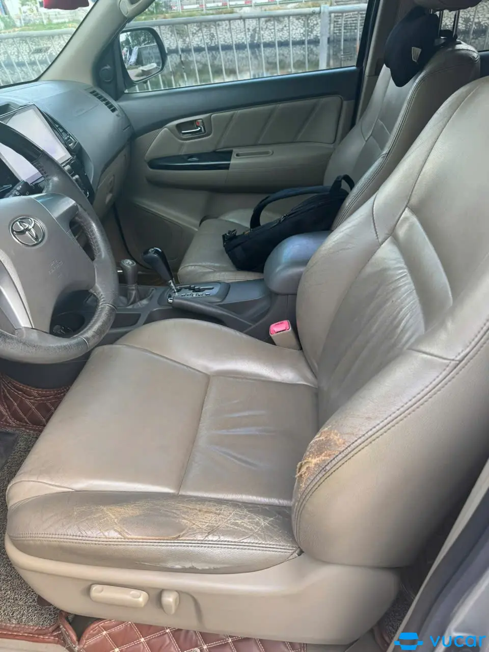 Toyota Fortuner Xăng 2 cầu 2013  - Nội thất 1