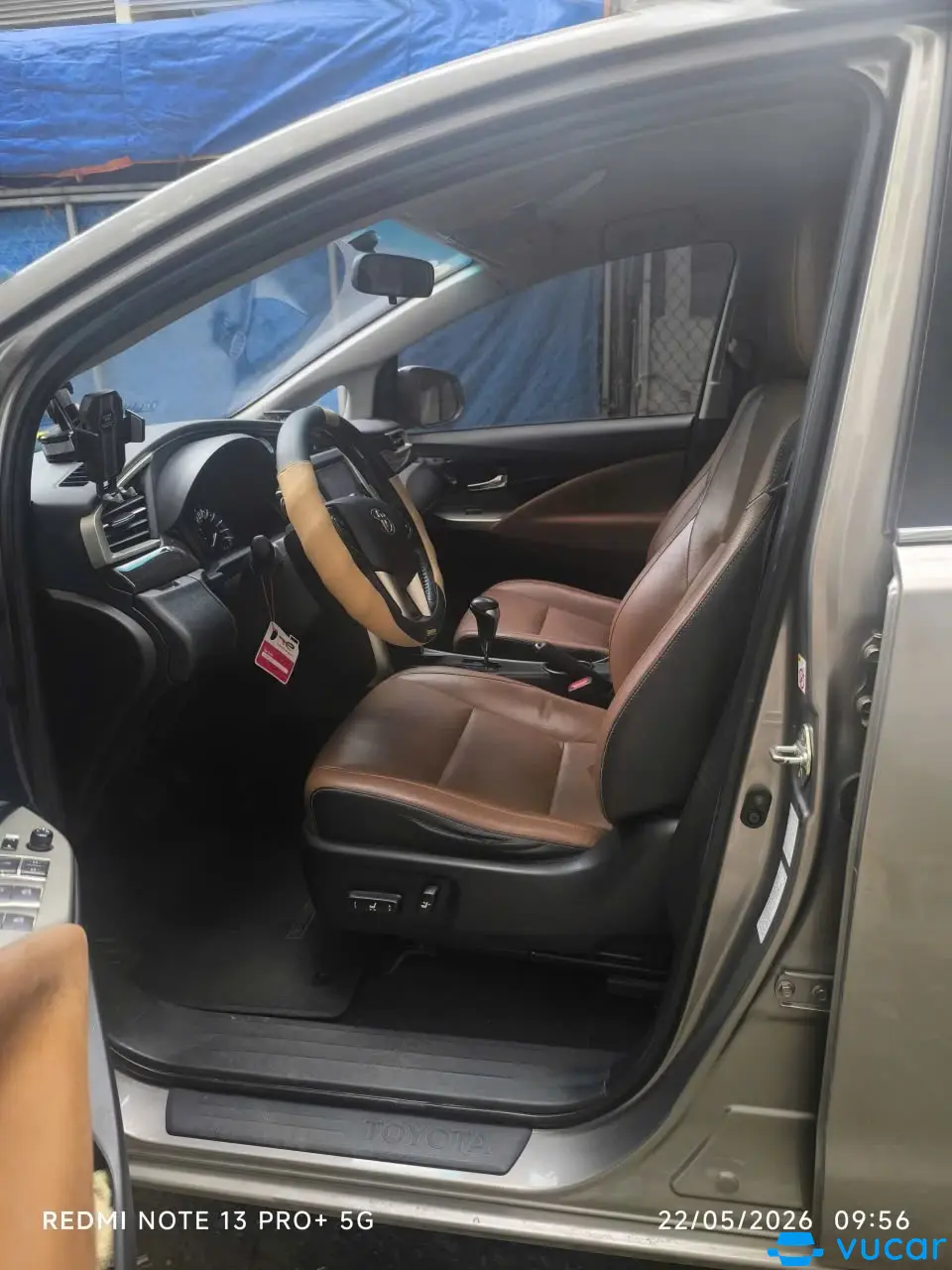 Toyota Innova 2.0 Venturer 2017 - Nội thất 1