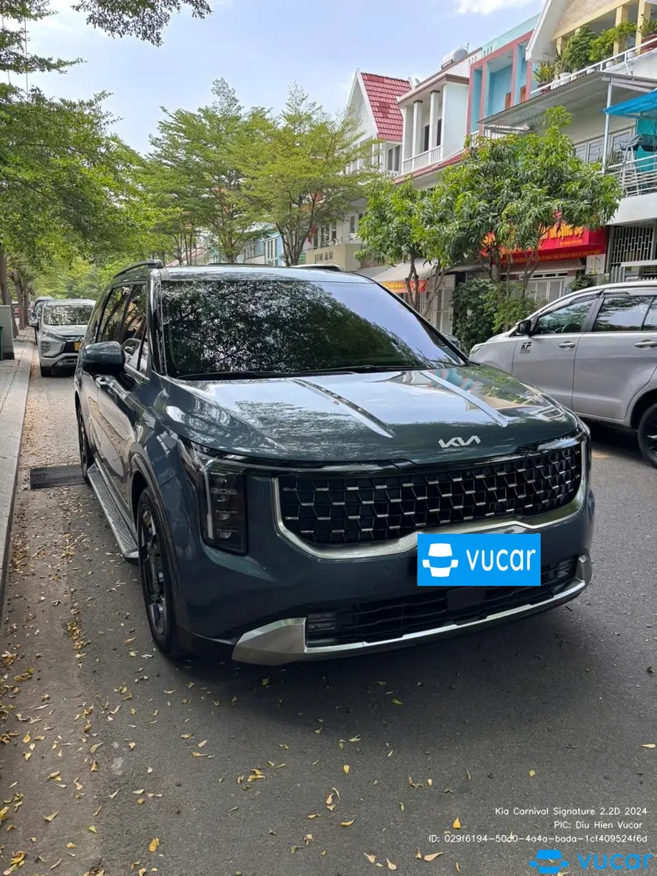 Kia Carnival Signature 2.2D 2024 - Ngoại thất 2