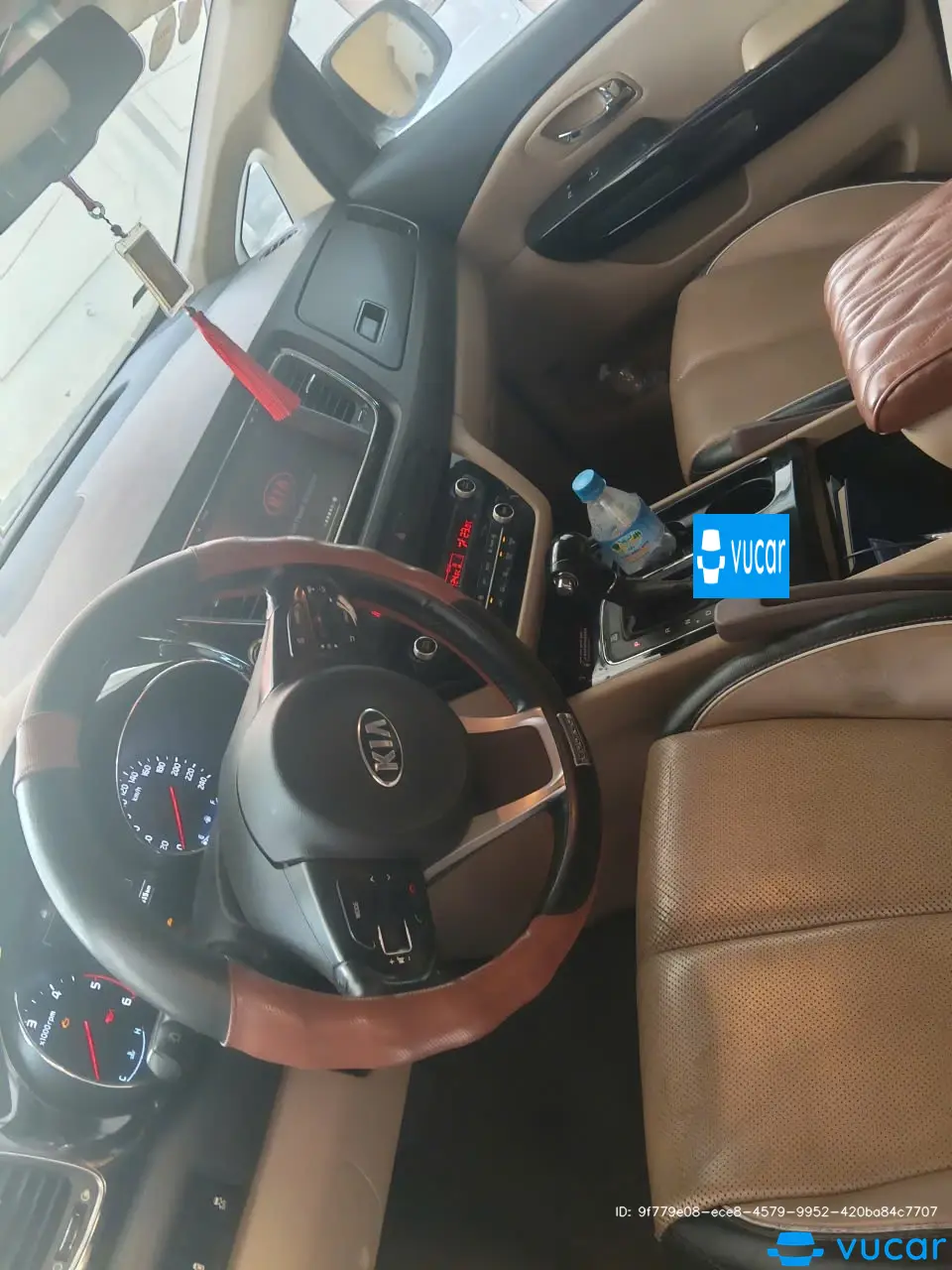 Kia Sedona Cao cấp, máy dầu 2016 - Nội thất 2