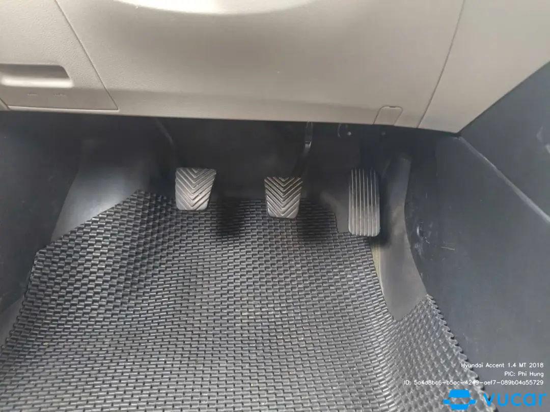 Hyundai Accent 1.4 MT 2018 - Nội thất 1