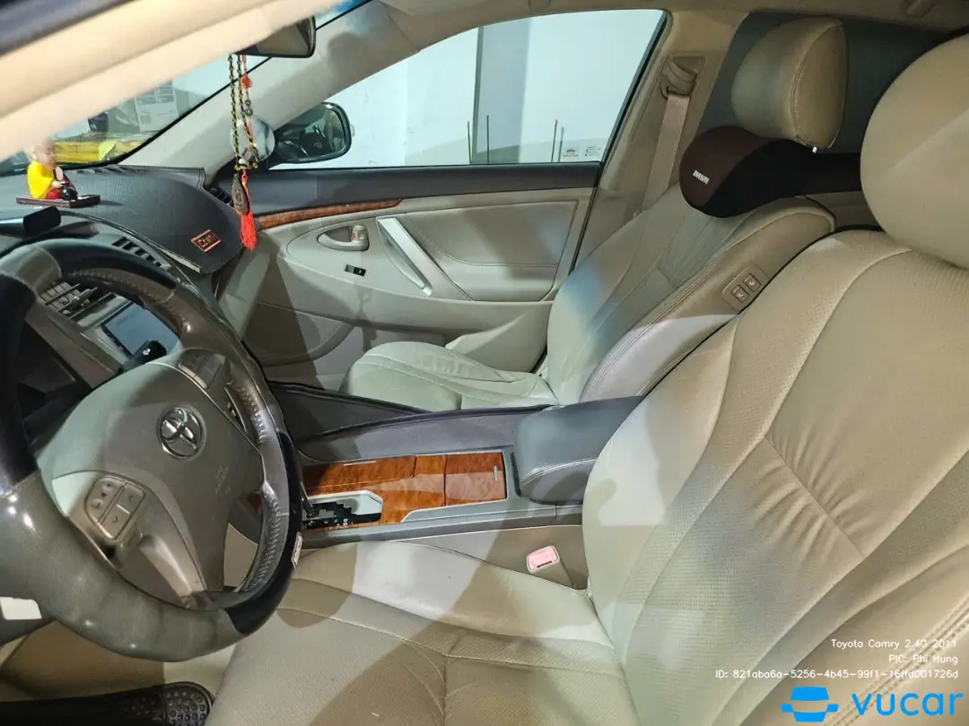 Toyota Camry 2.4G 2011 - Nội thất 4
