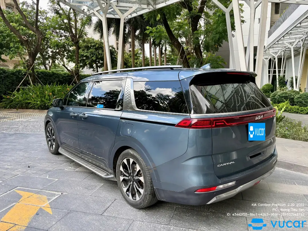 KIA Carnival Premium 2.2D 2022 - Ngoại thất 3