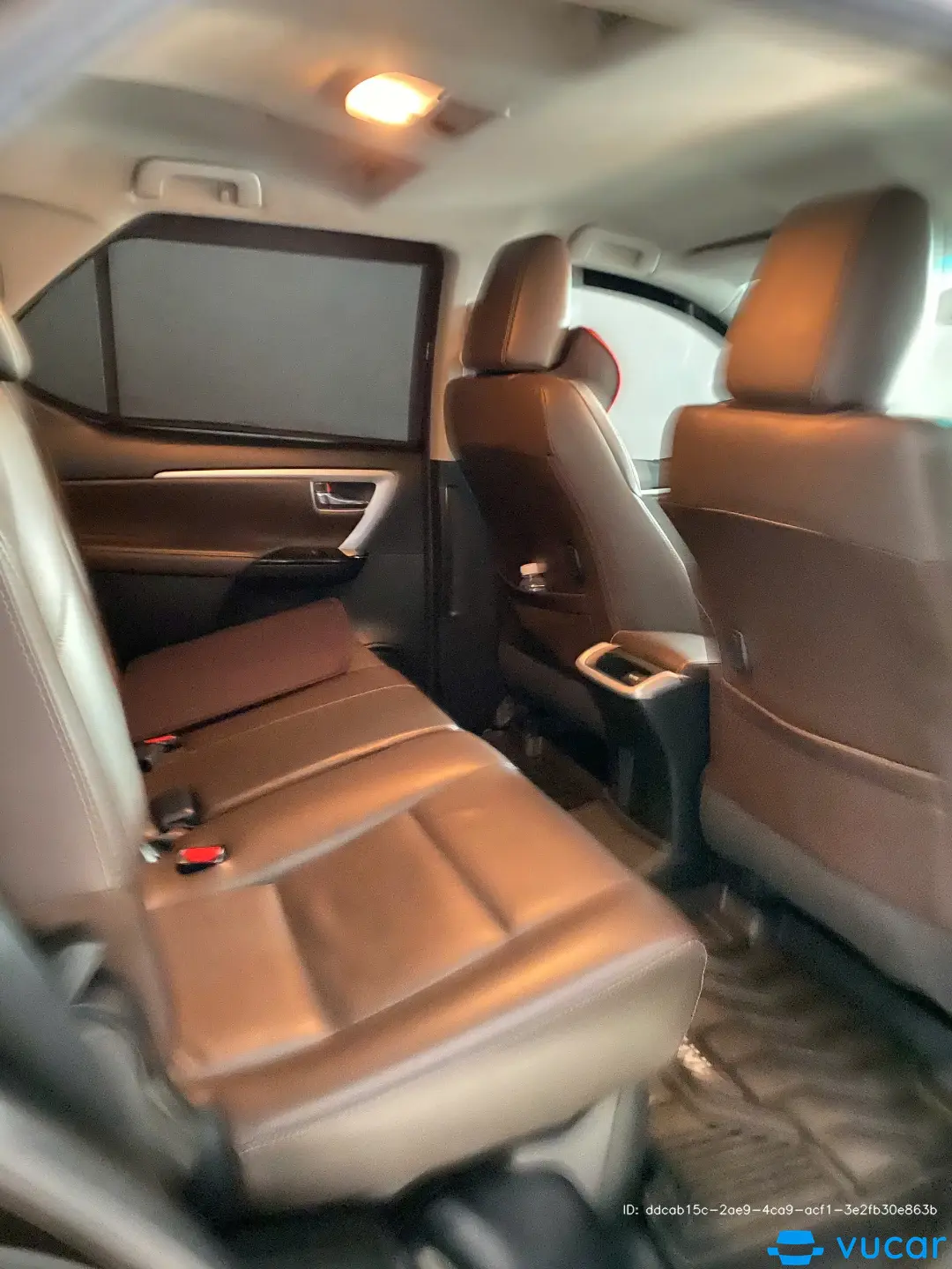 Toyota Fortuner 2.7G 4x2 AT 2019 - Nội thất 4