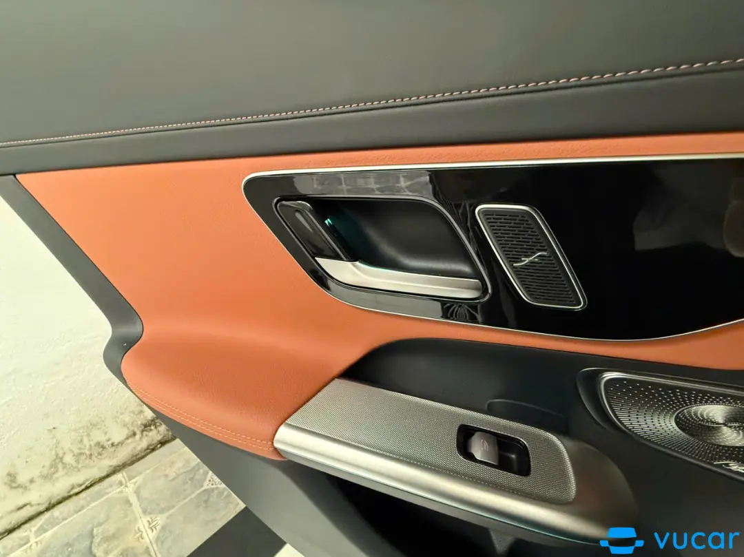 Mercedes Glc 300 4Matic 2023 5000km - Nội thất 17
