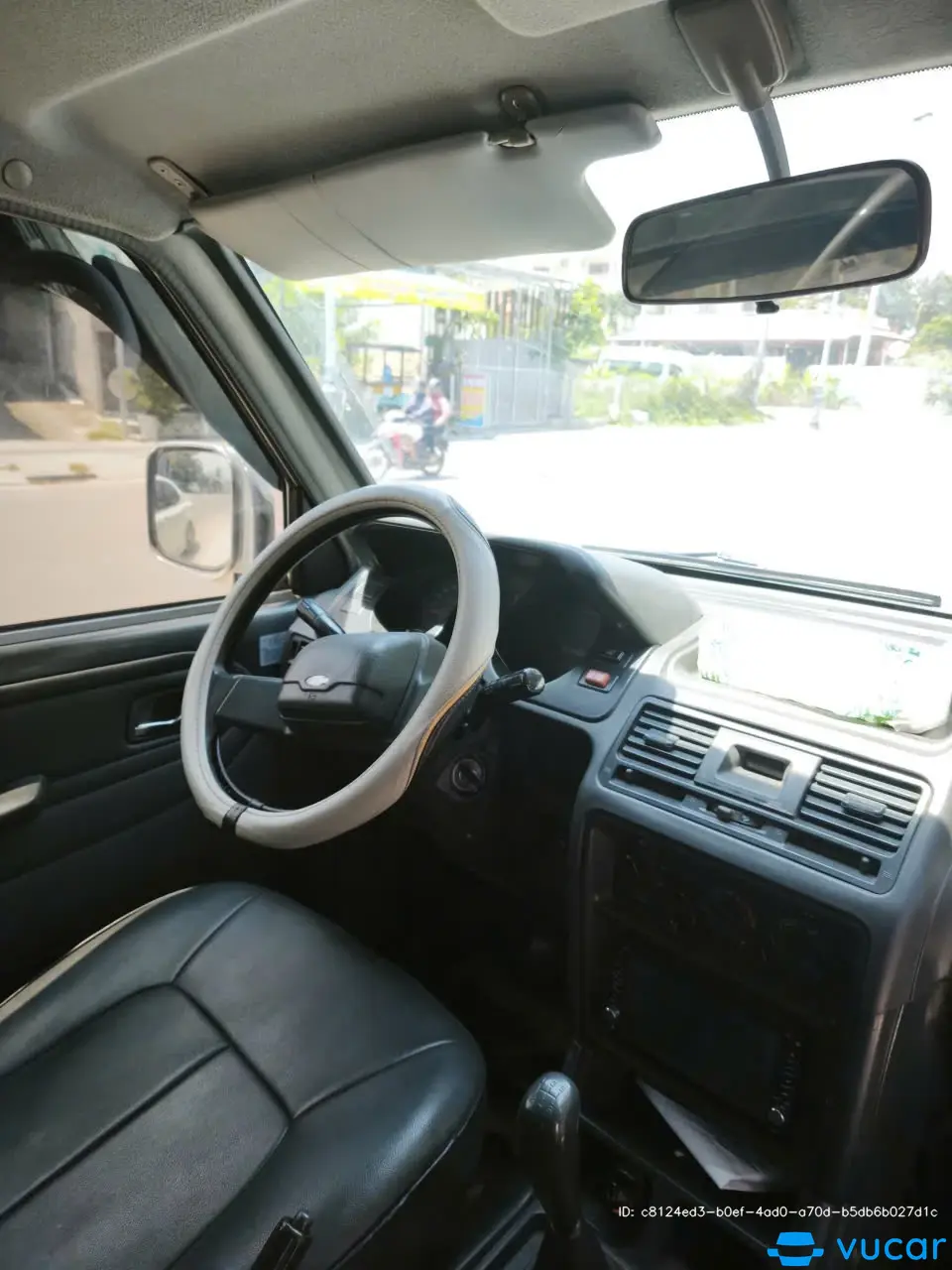 Mitsubishi Pajero 2.4 2001 - Nội thất 3