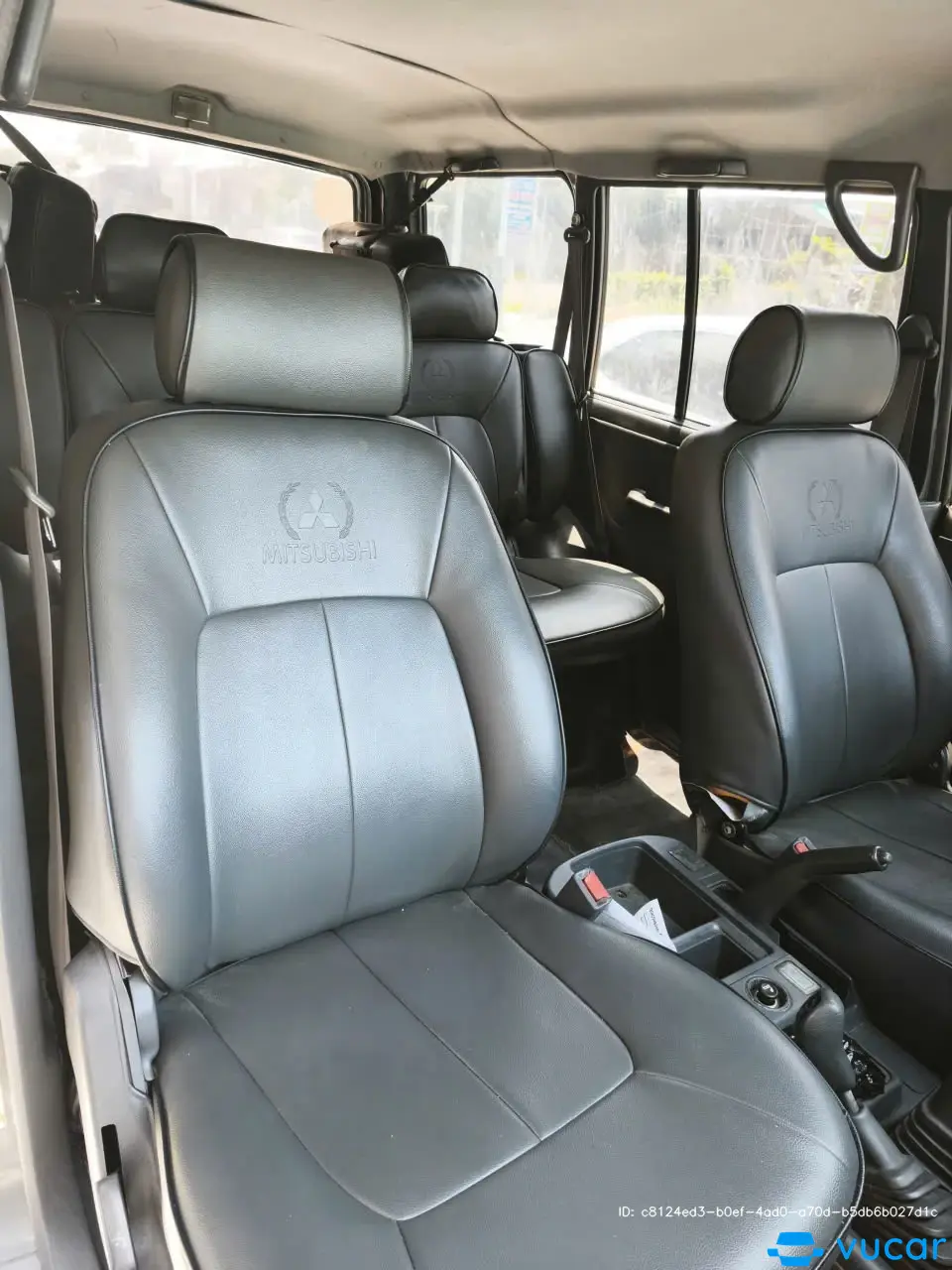 Mitsubishi Pajero 2.4 2001 - Nội thất 5