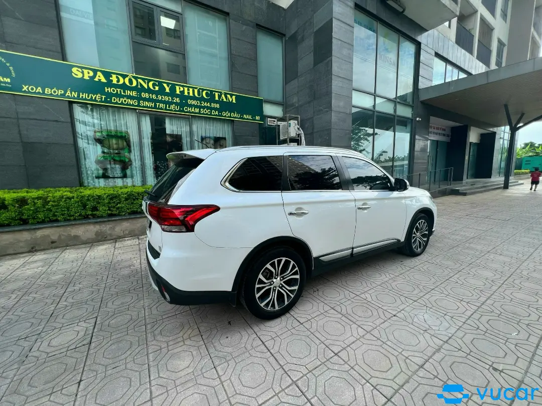 Outlander 2.0 premium 2017 - Ngoại thất 5