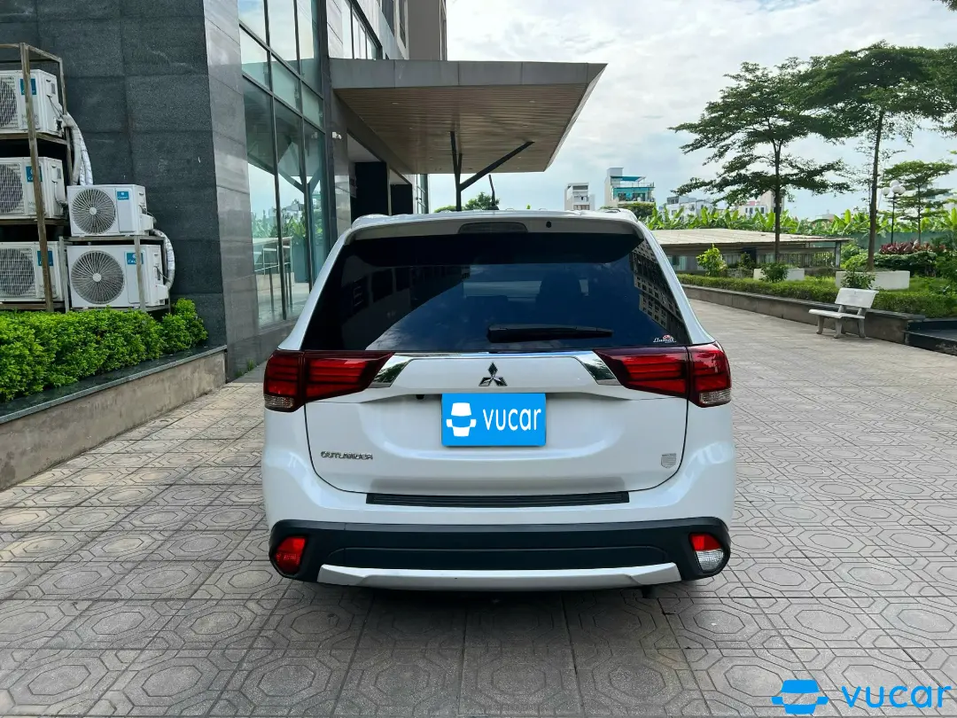 Outlander 2.0 premium 2017 - Ngoại thất 3