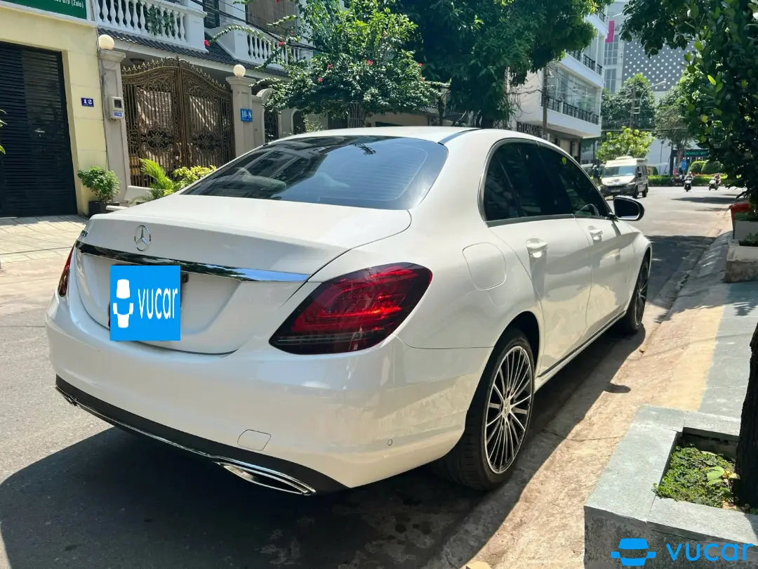 Mercedes C class C200 Exclusive 2019 - Ngoại thất 9
